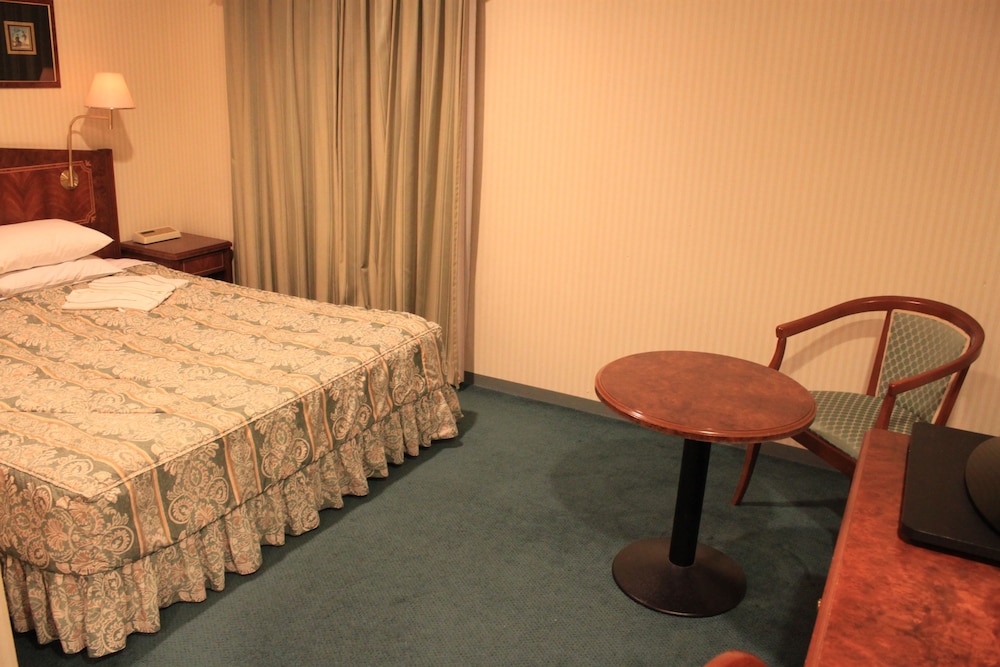 Hotel Grand Terrace Sendai Kokubuncho 56/60