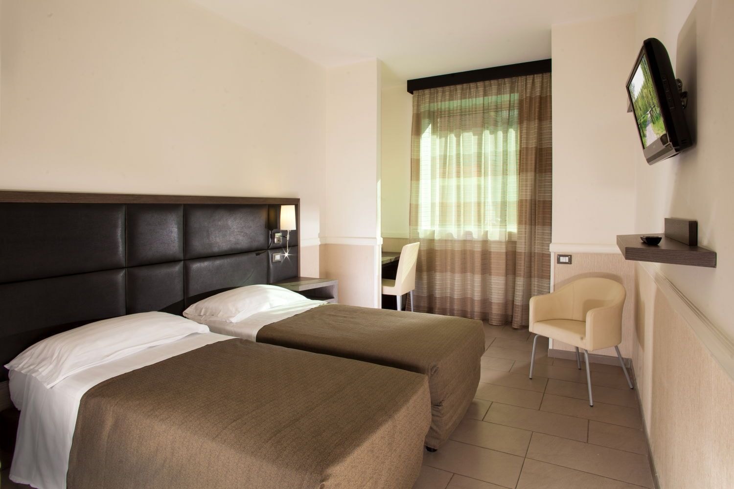 Triple room