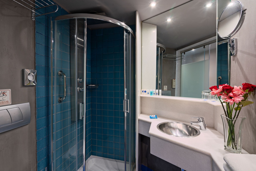 Kyma Suites Beach Hotel 49/50