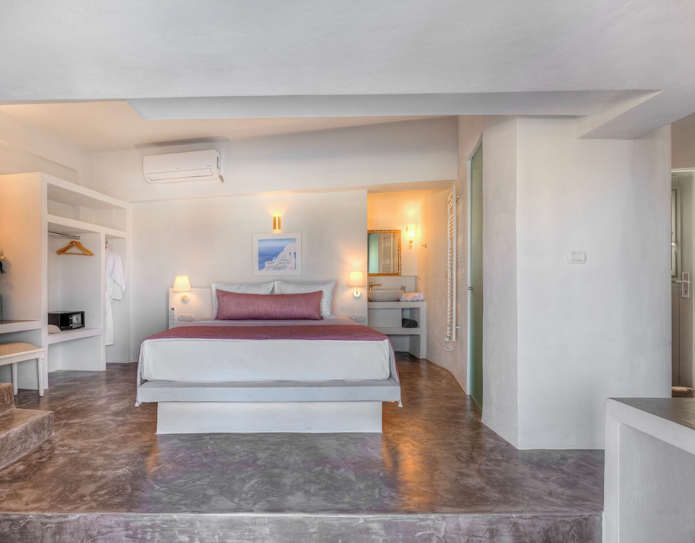 فيلا سيغنتشر بسرير كينج بإطلالة على البحر بمسبح خاص، Desiterra Santorini 8/10