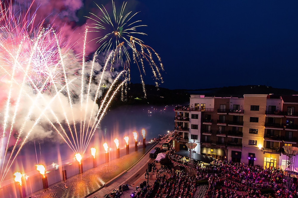 Hilton Promenade At Branson Landing in BRANSON - MO