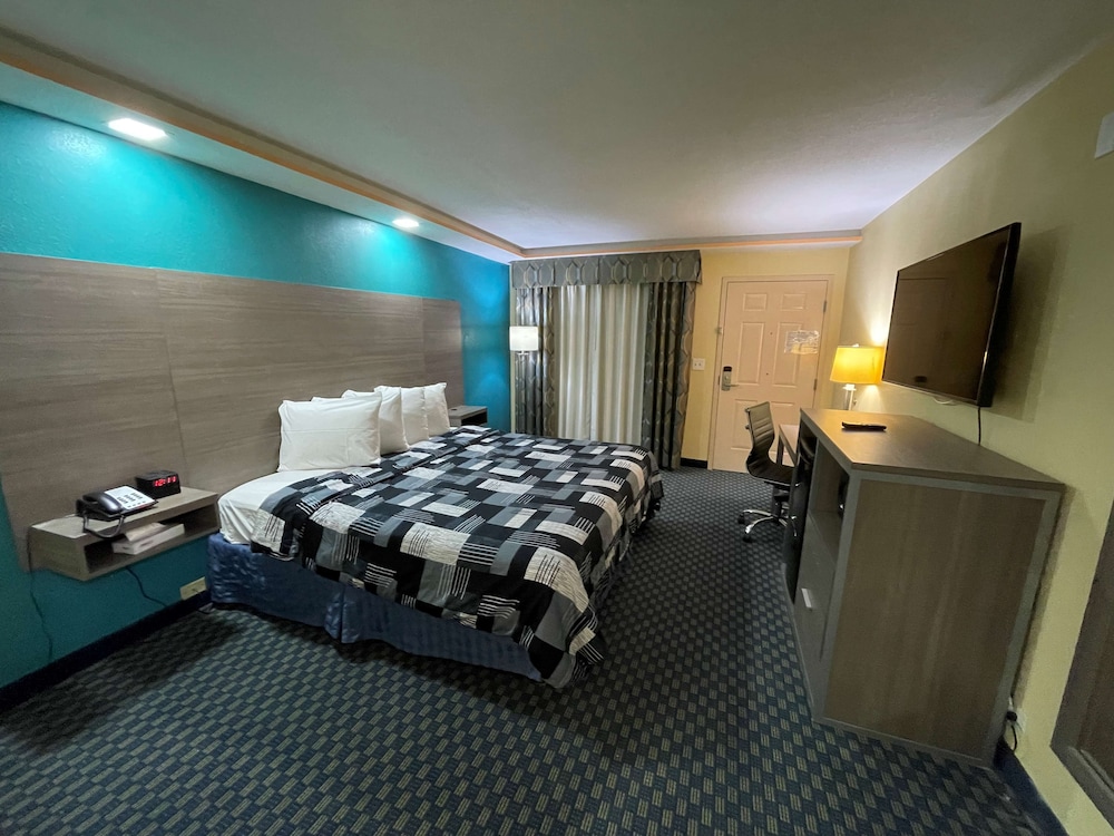 SureStay Plus Hotel by Best Western Odessa 13/34