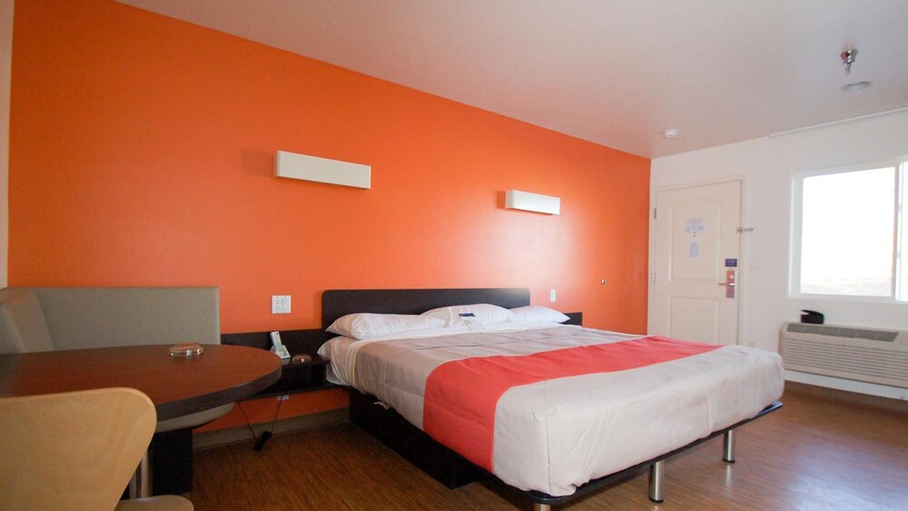 Motel6 Victorville, CA - Apple Valley 17/49