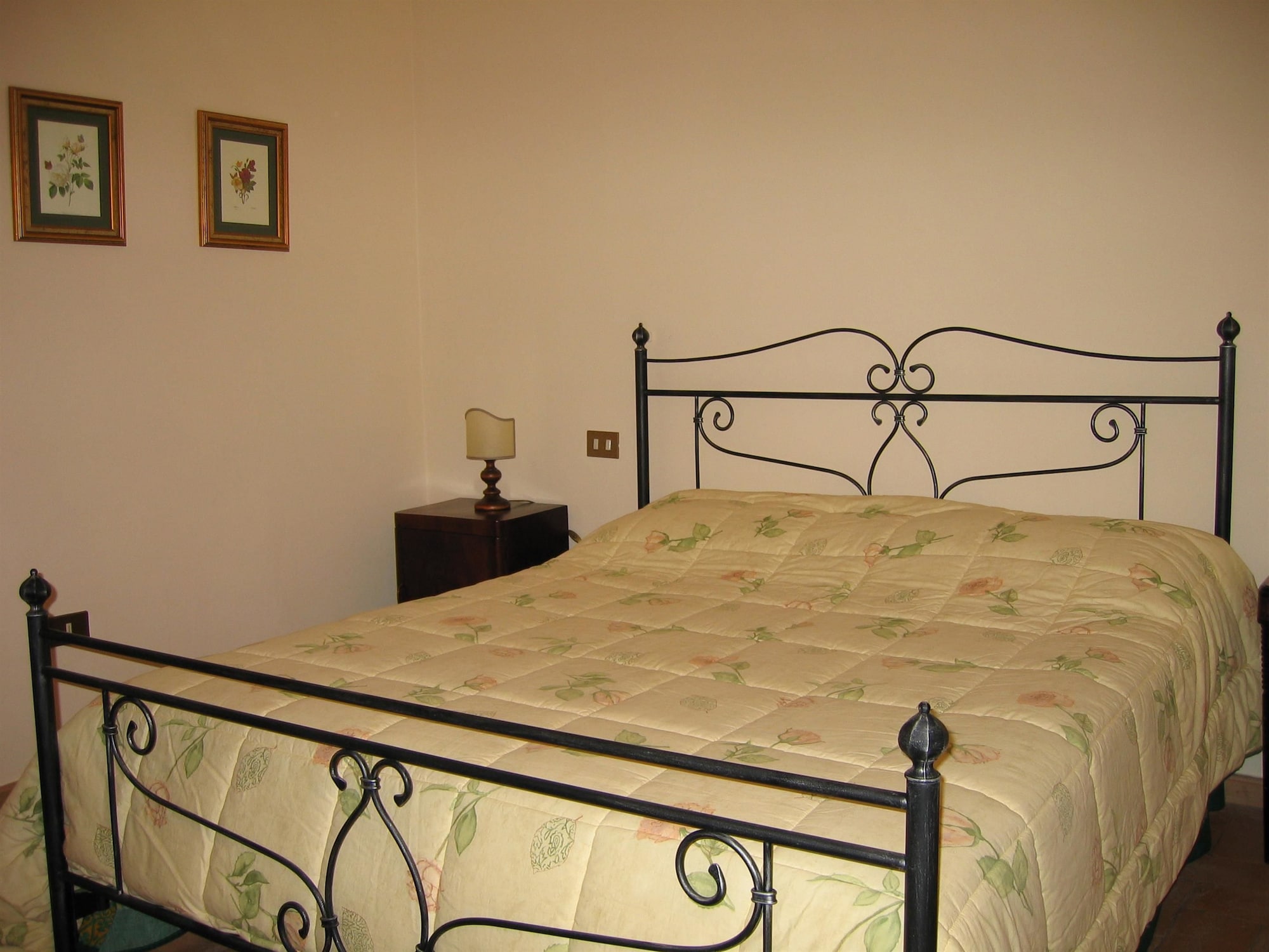 2 BEDROOMS, CLASSIC, APARTMENT, CITY VIEW, 2 BATHROOMS