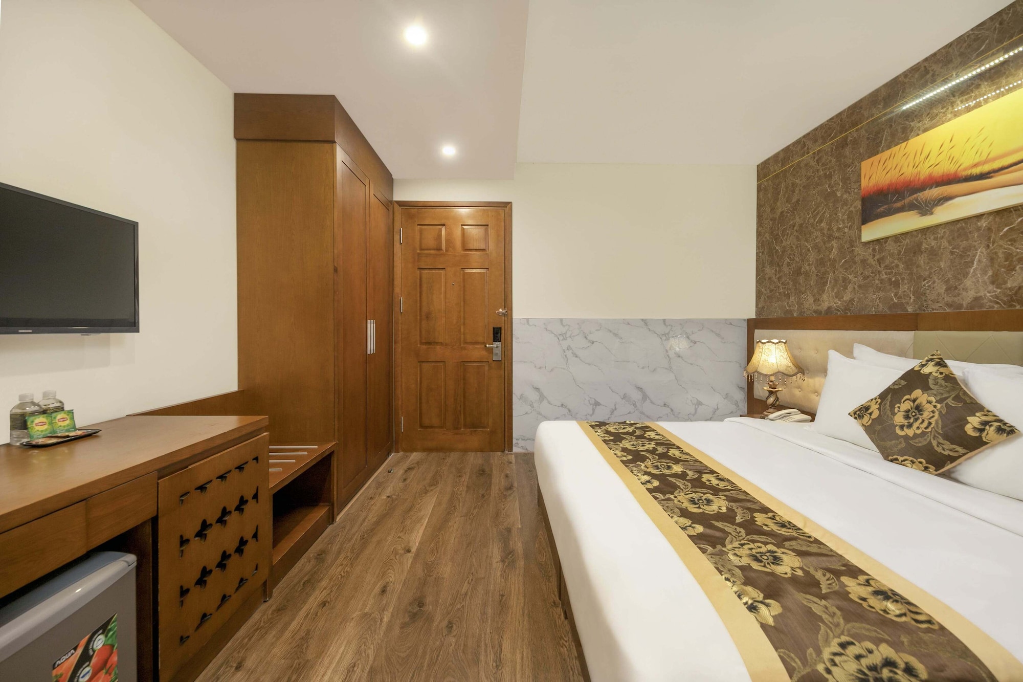 SUPERIOR, DOUBLE BED