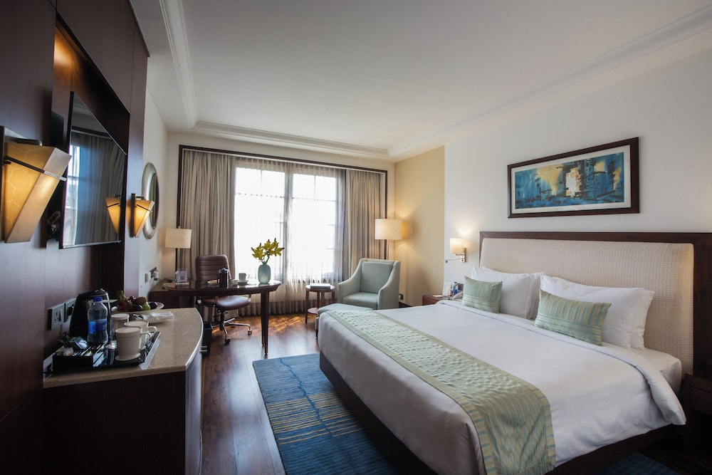 SUPERIOR, KING BED