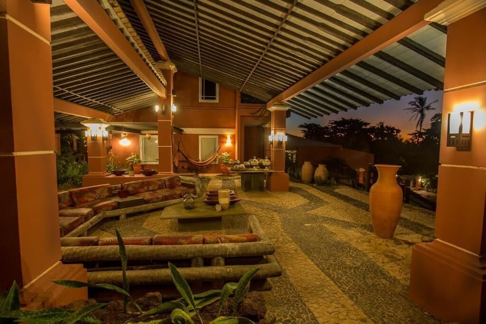 Aimbere Eco Resort Hotel 45/48