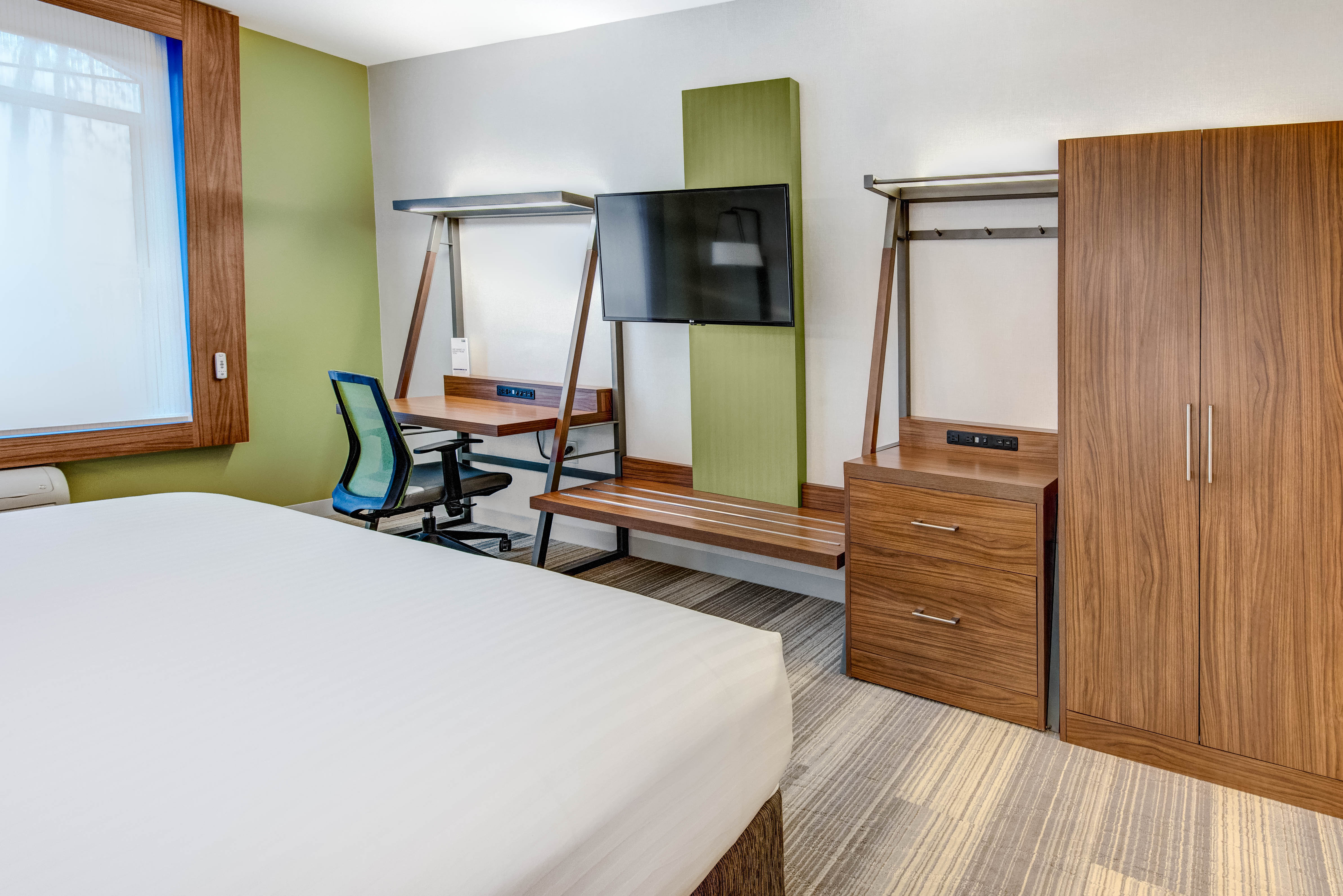 Holiday Inn Express Woodbridge 22/64