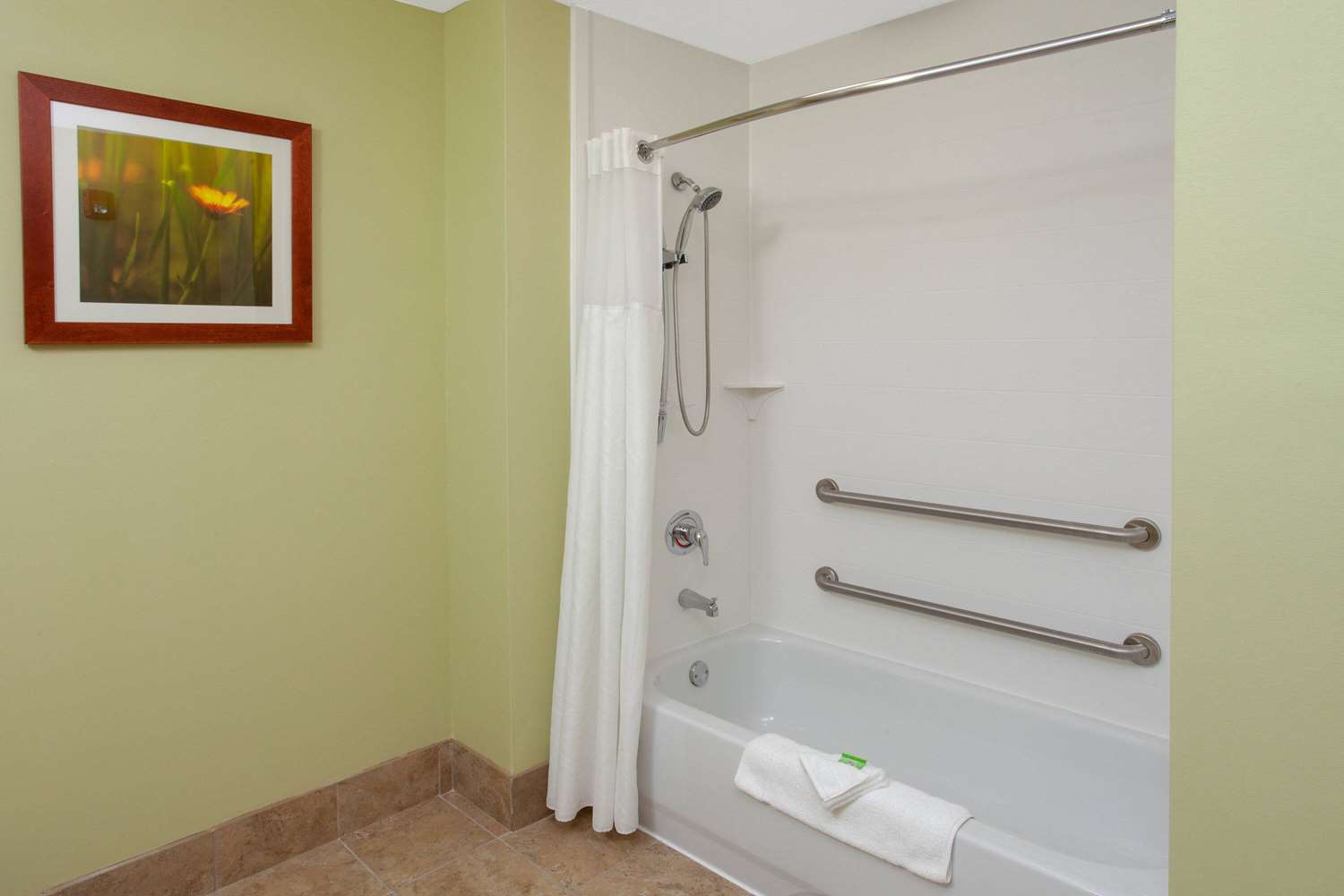 Wyndham Garden Fort Wayne 32/32