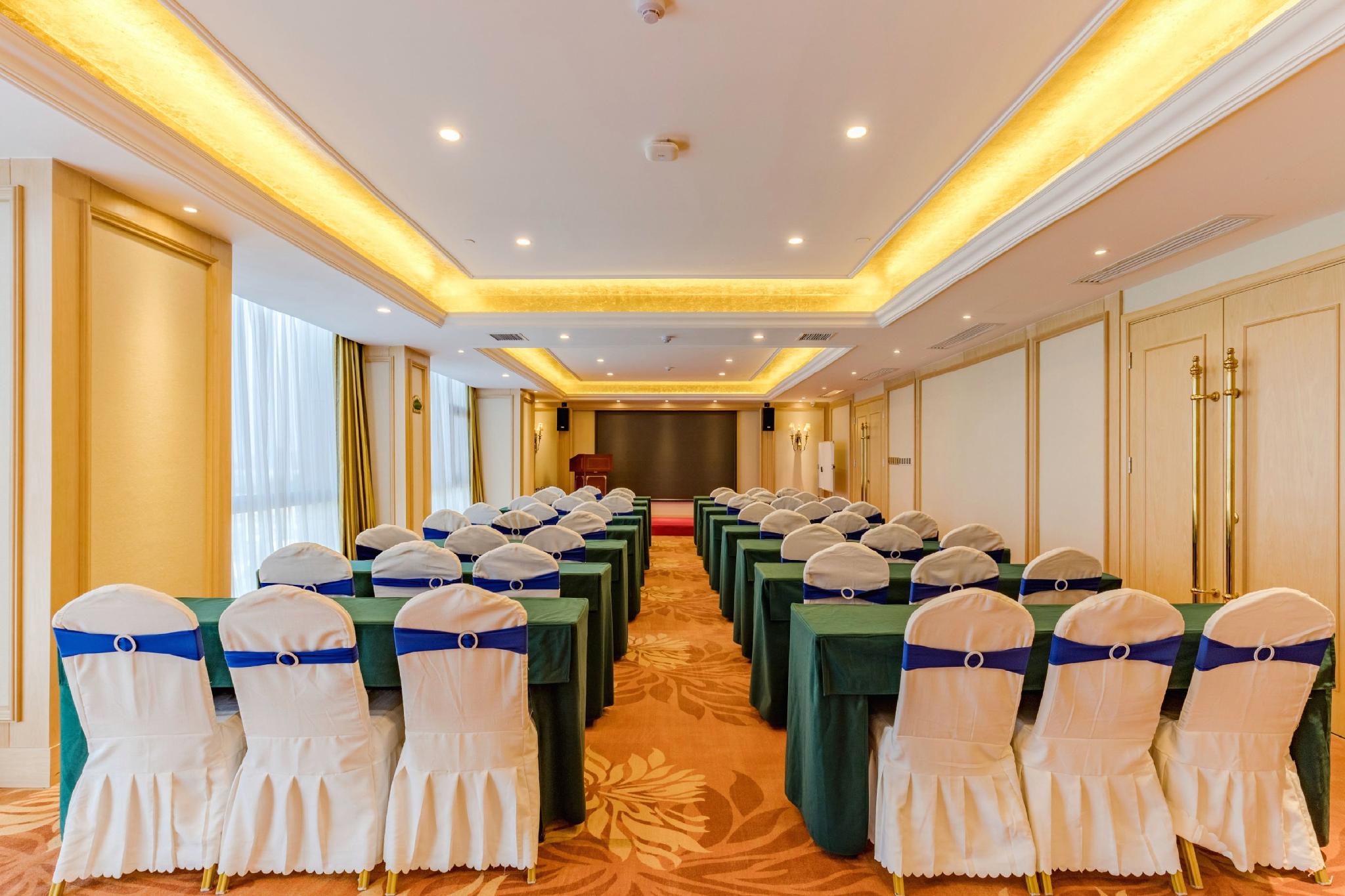 Vienna Hotel (Feidong Dongcheng High Speed Railway Station) 36/39