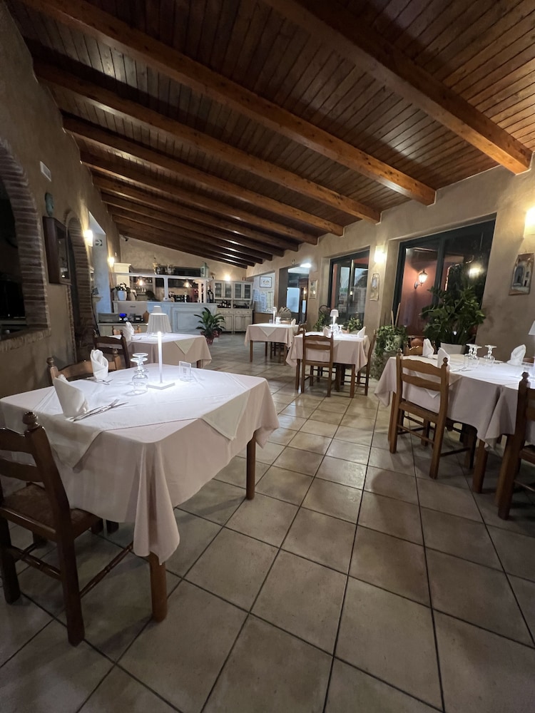 Hotel Borgo Di Santa Barbara 33/50