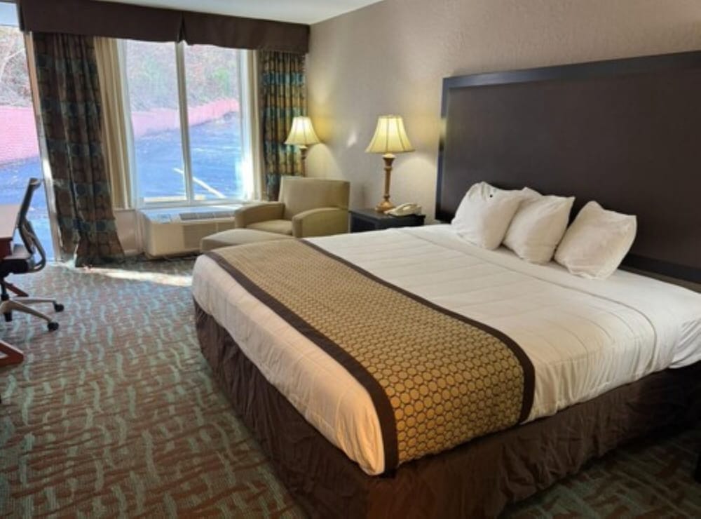 OYO Hotel Harriman near I-40 13/48
