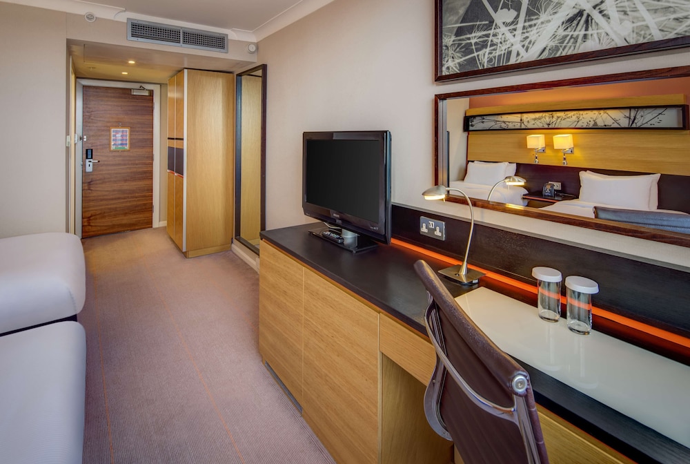 Hilton Leeds City 30/78