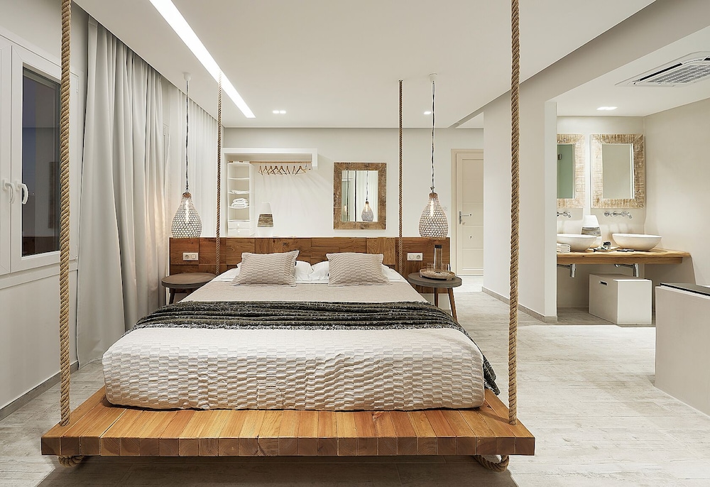 Nirome Luxury Suites 9/50