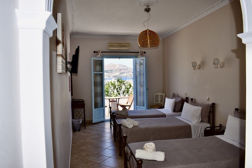 Minoa Hotel 12/50
