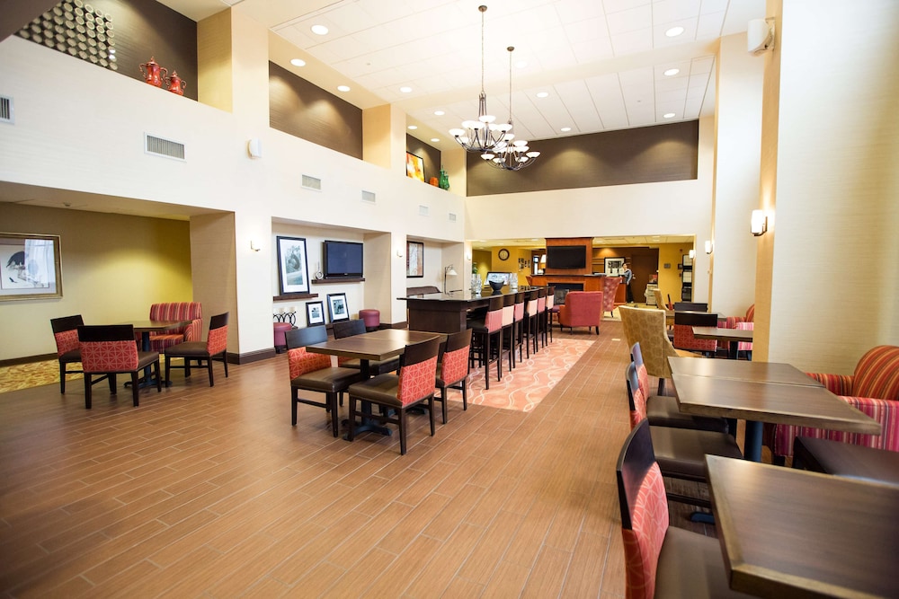 Hampton Inn & Suites Blairsville 39/45
