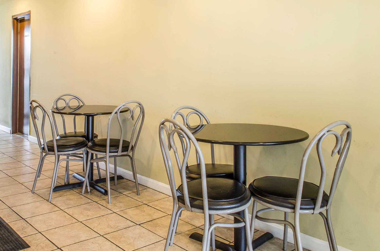 Rodeway Inn Shippensburg I-81 13/16