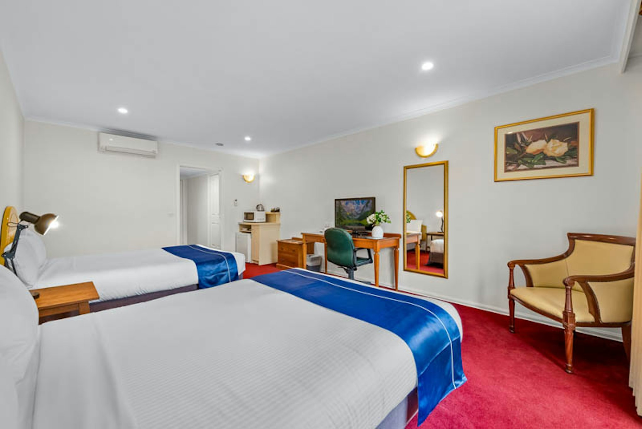 ROWVILLE INTERNATIONAL HOTEL 6/46