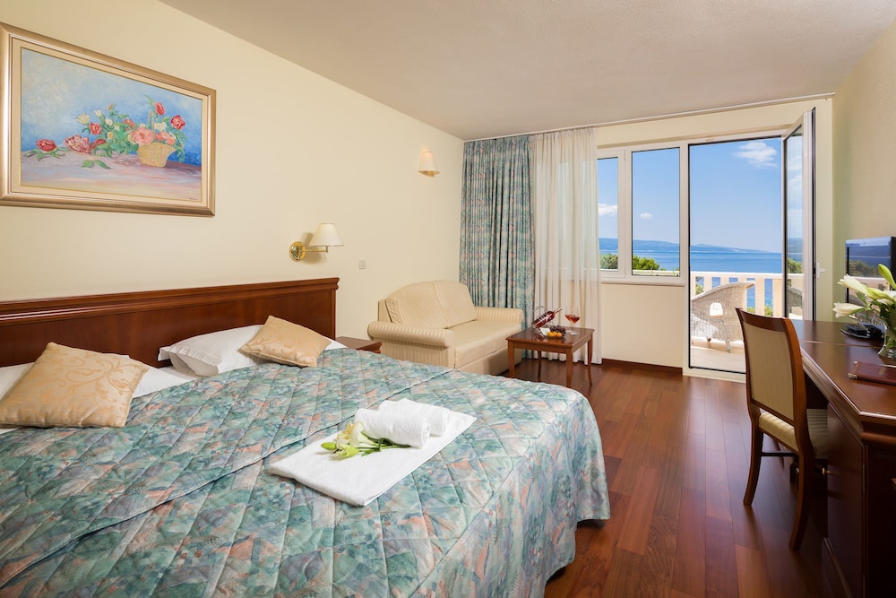 Hotel Villa Bacchus 10/50