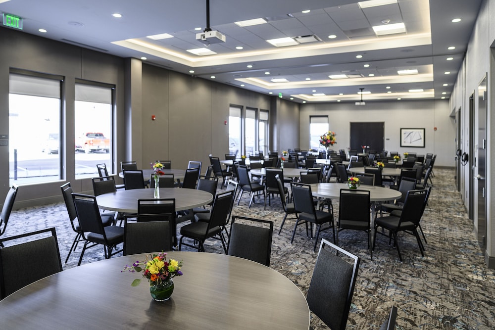 Hyatt House Indianapolis / Fishers 64/68