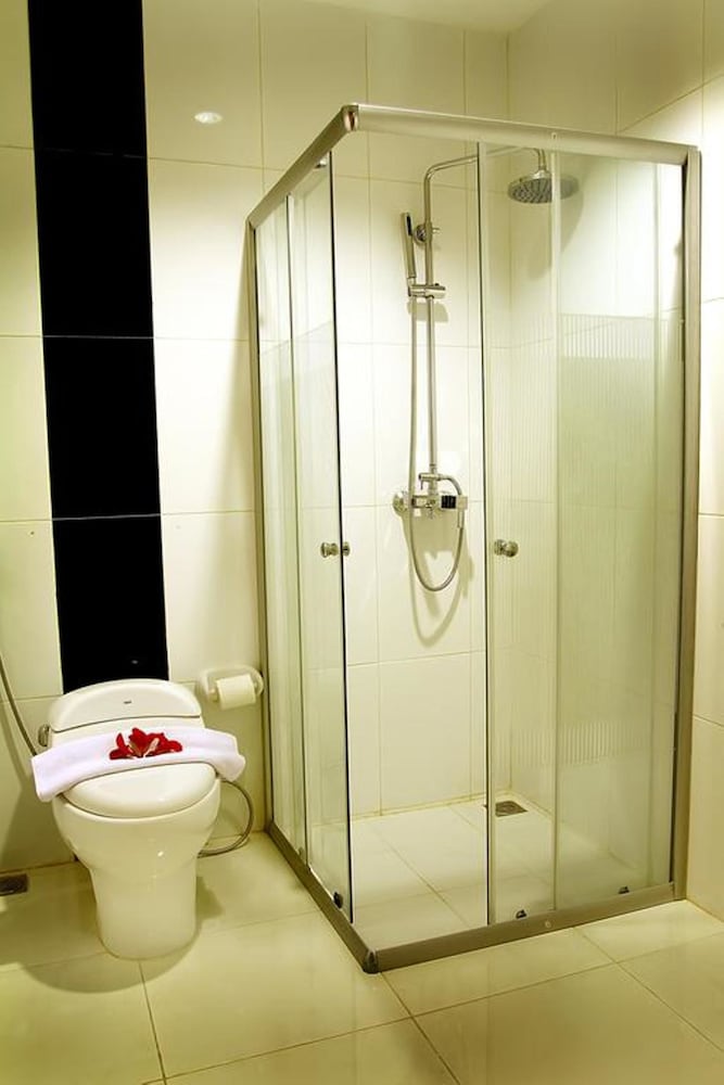 Grand Royal Bil Hotel 30/31