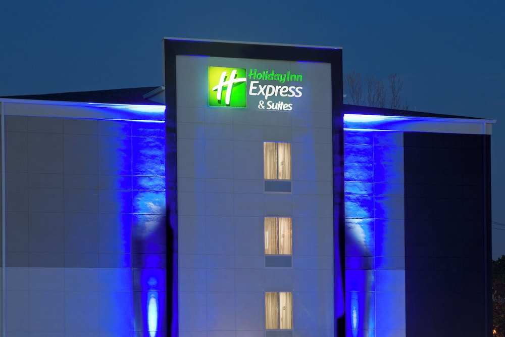 Holiday Inn Express & Suites Harrisburg S - New Cumberland 42/72