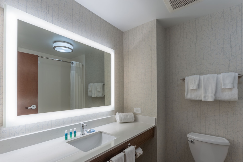 Holiday Inn Express Indianapolis Southeast 18/69