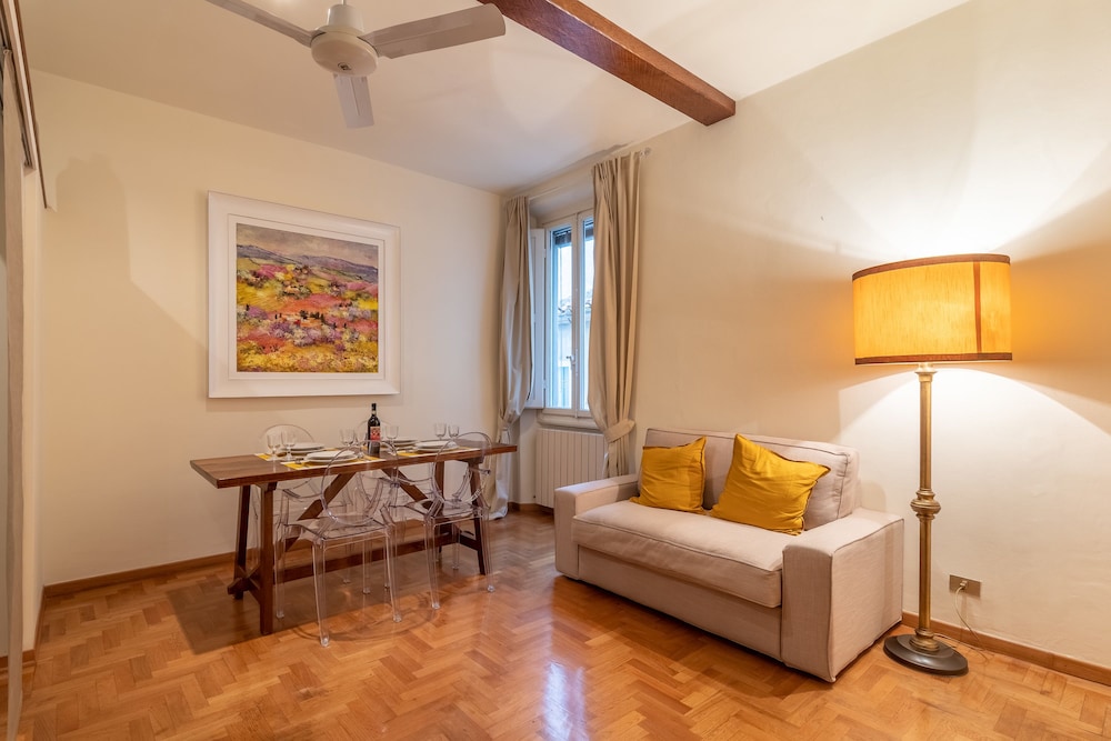 The Painter's House In Santa Croce 15/40