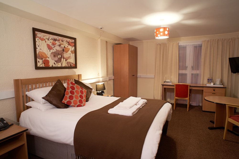 Brae Hotel 6/50