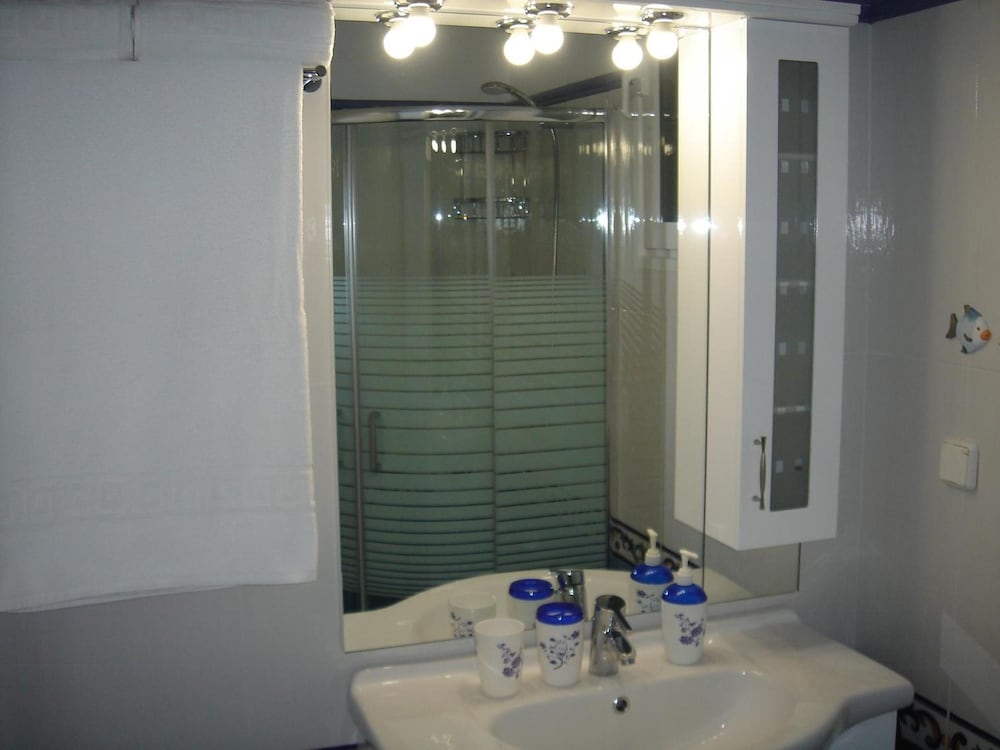 Bouganville Studios 45/50