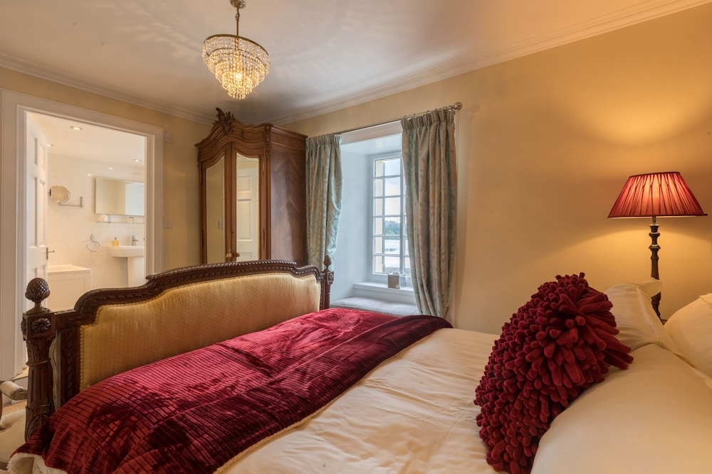 Altskeith Country House on Loch Ard 13/50