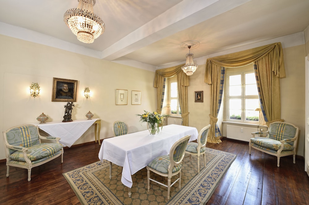 Hotel Graf von Mansfeld 17/50
