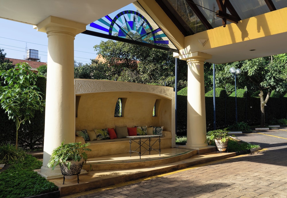 The Heron By Sarovar Portico India, Nairobi 12/77