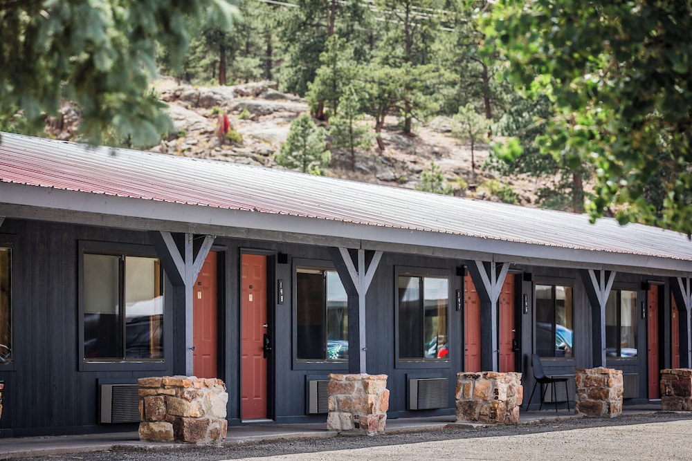 Wolf Creek Lodge, BW Signature Collection 6/71