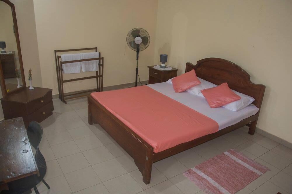 Granary Home Stay 3/16