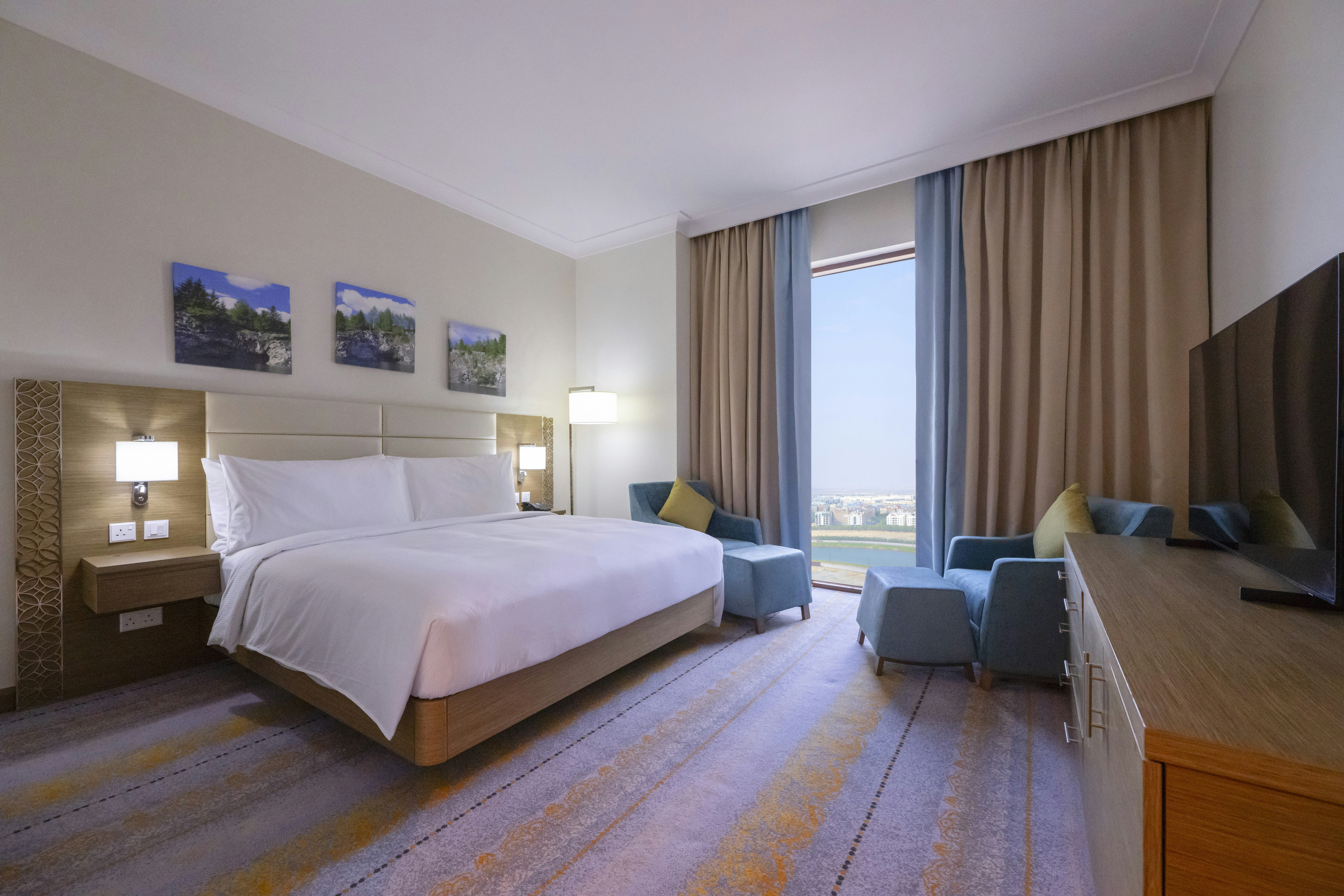 1 BEDROOM, SUITE, KING BED