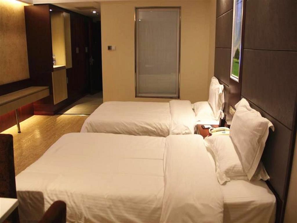 GREENTREE INN NANTONG TONGZHOU SHIJI AVENUE JIANGHAIHUANGDU EXPRESS HOTEL 13/19