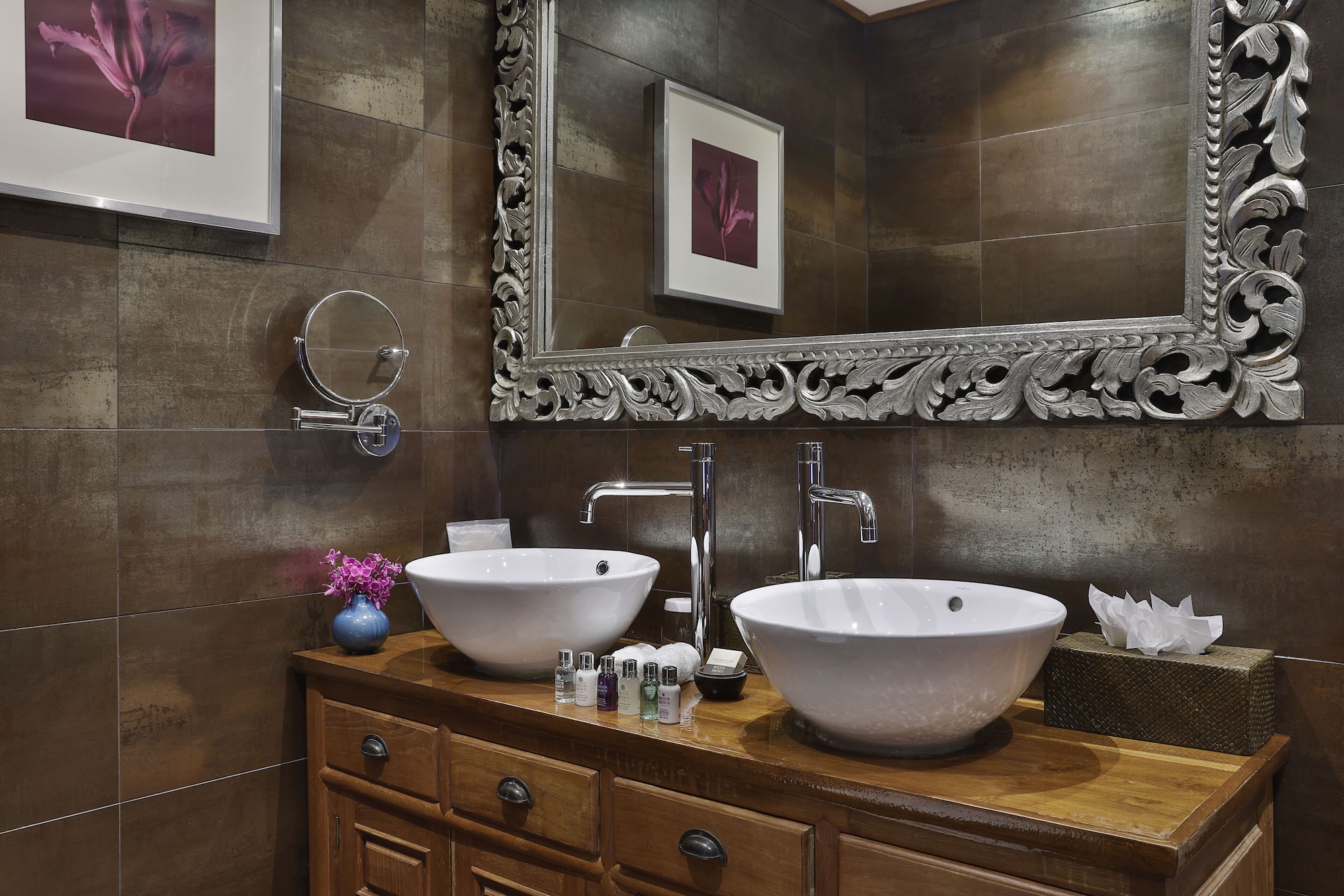 Colonial, King Bed، Baoase Curacao 3/3
