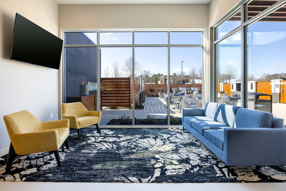 Fairfield Inn & Suites Canton Riverstone Parkway 8/30