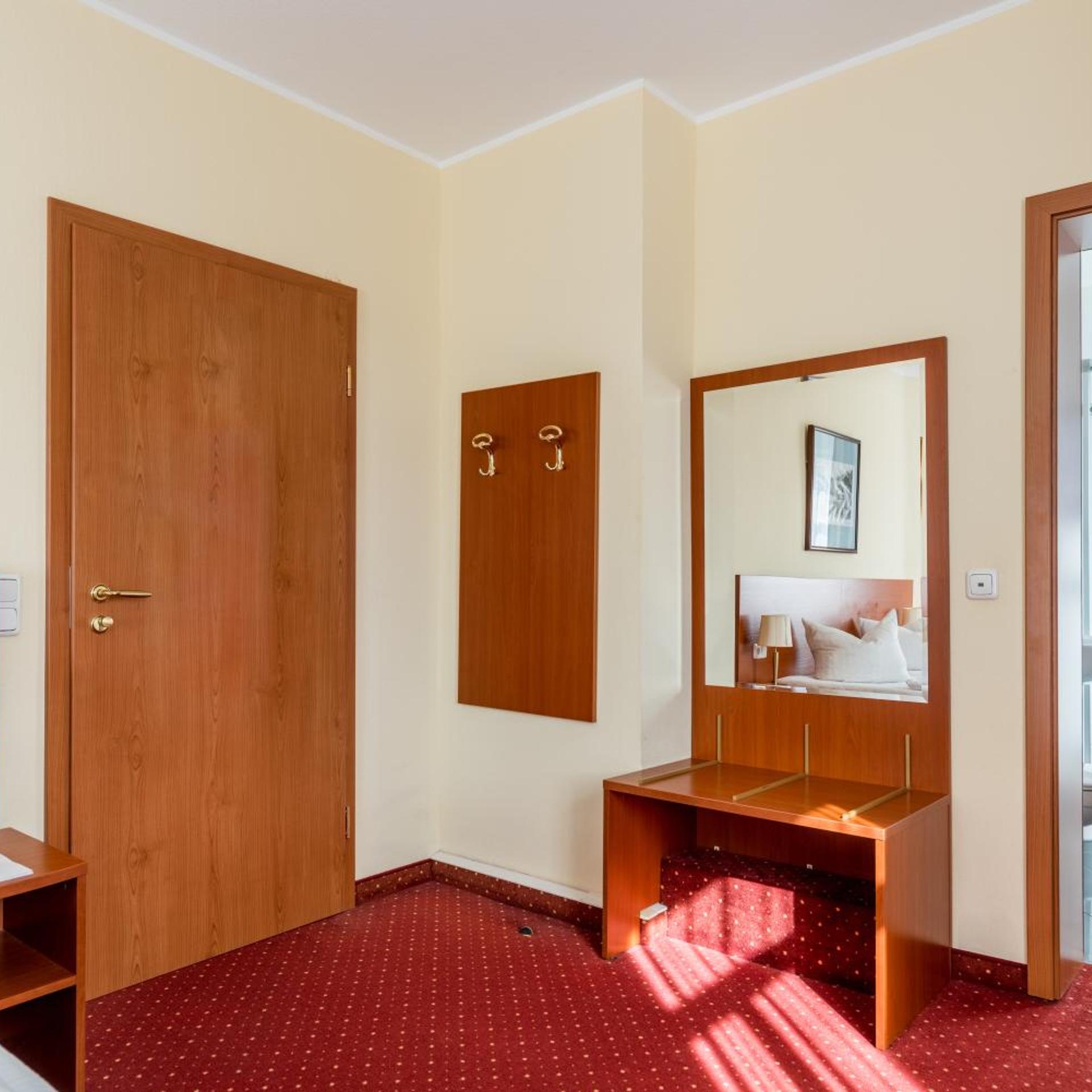 غرفة قياسية مزدوجة، Azimut Hotel Dresden 8/10