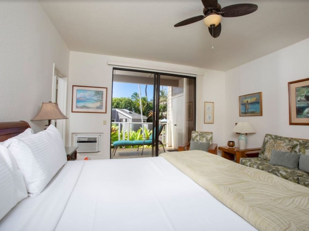 2 BEDROOMS, CONDO, GARDEN VIEW