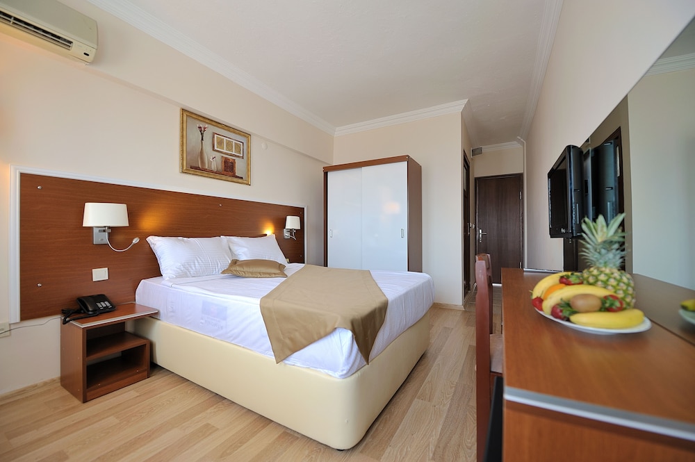 Soz Hotel Ex. The Best Life Hotel Gumbet 18/70