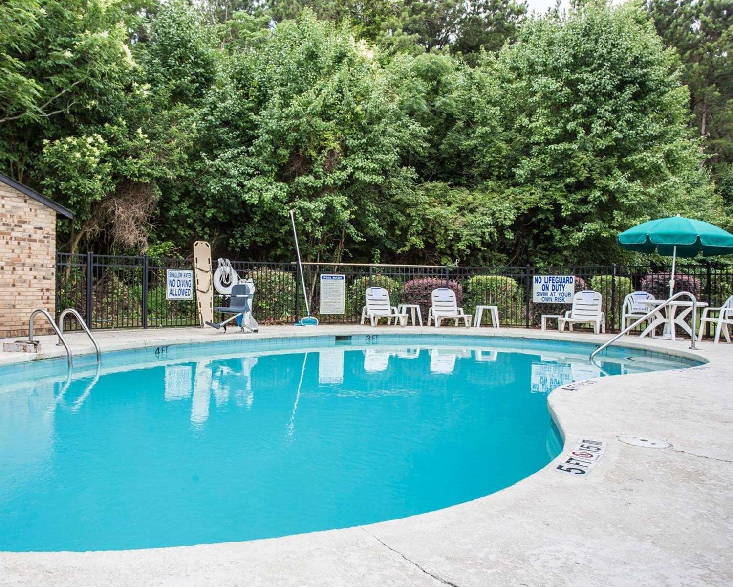 Quality Inn Manning I-95 11/11
