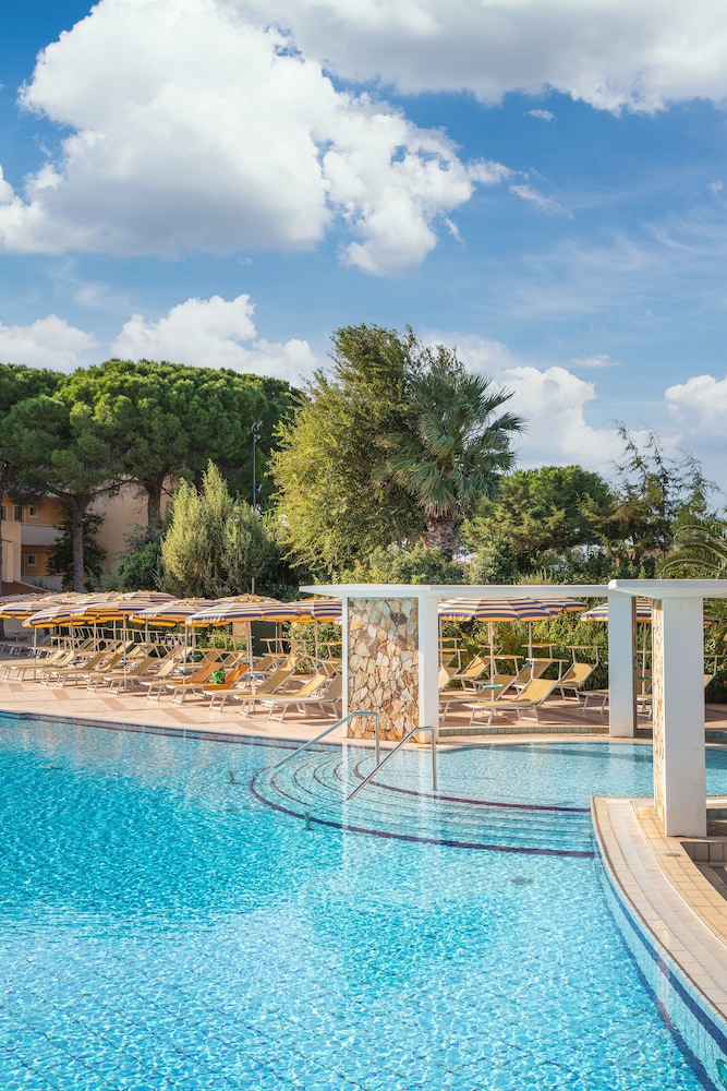 Tirreno Resort 13/44