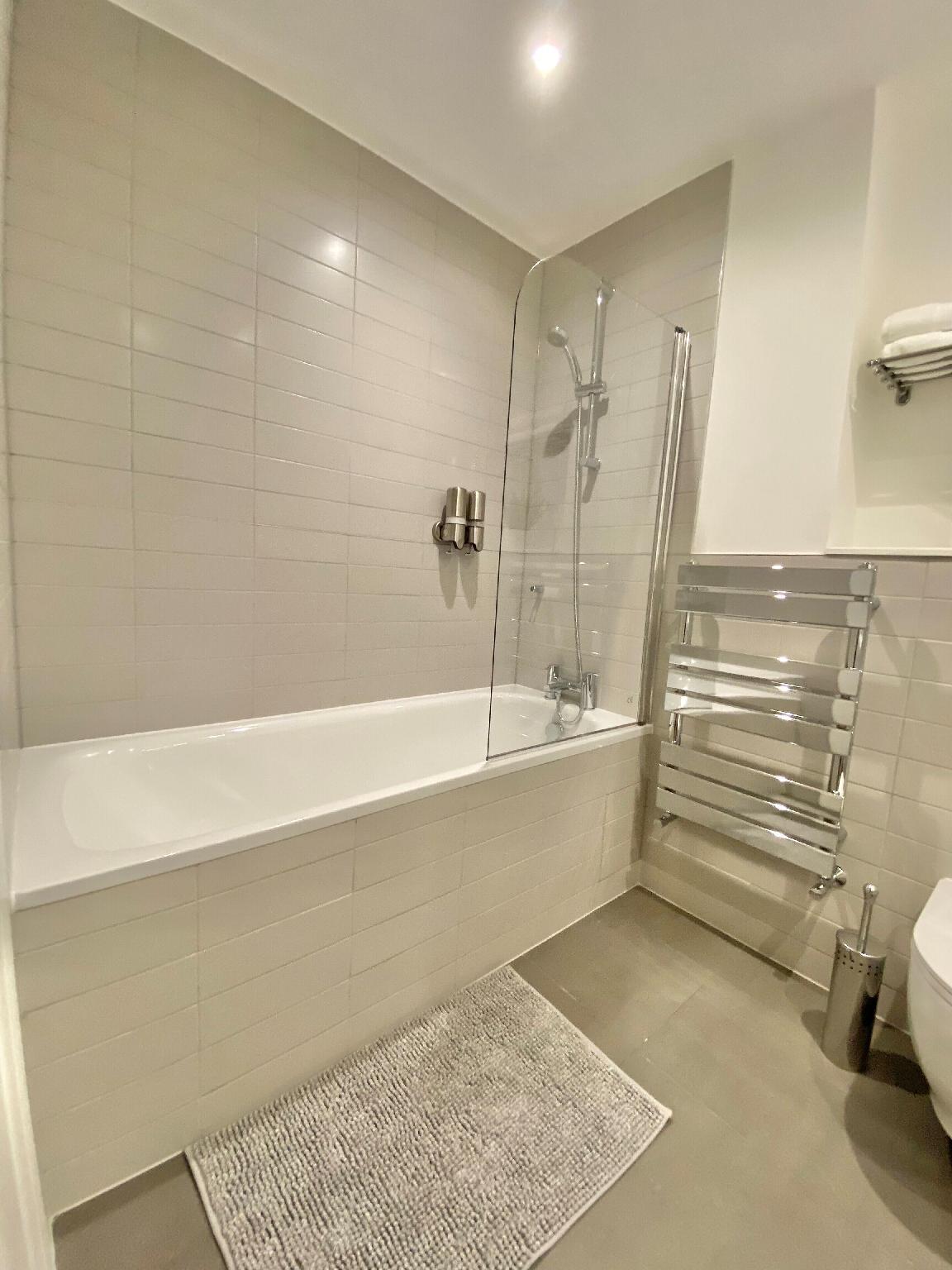 Goodwin St 62/63