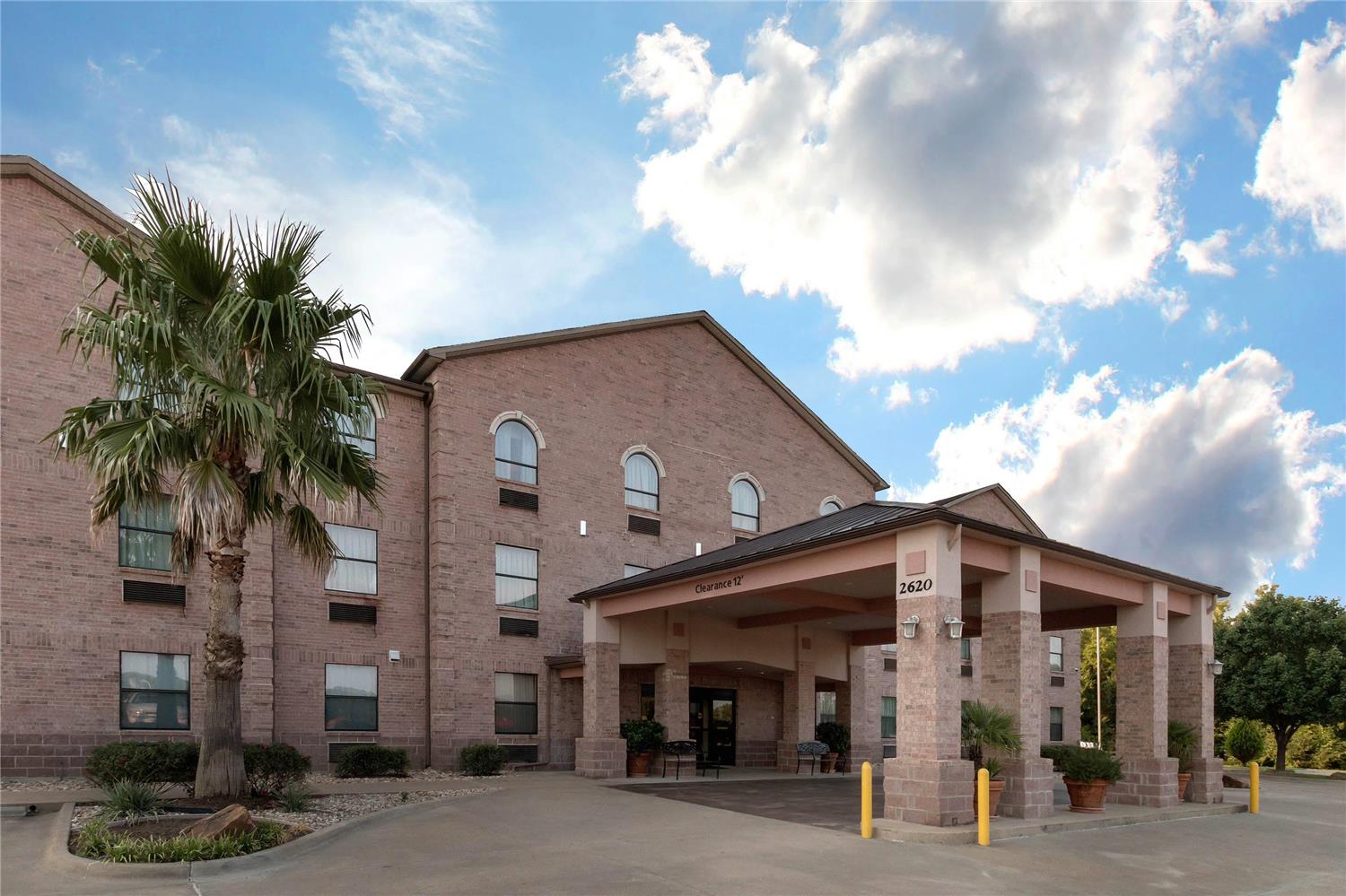 Quality Inn Buffalo TX 3/20