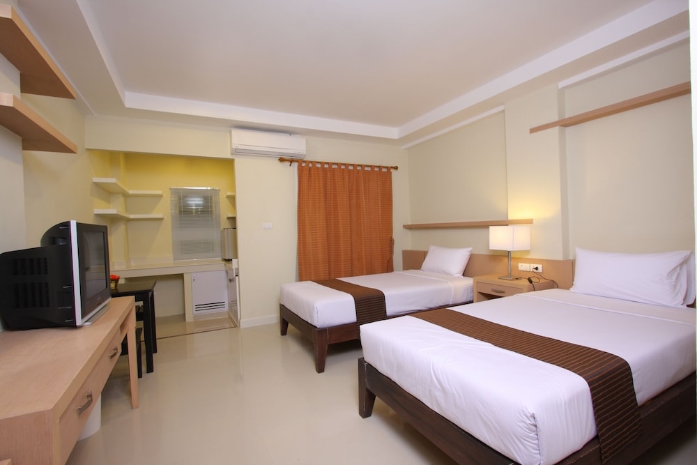 Sunday Platinum Suites 21/50
