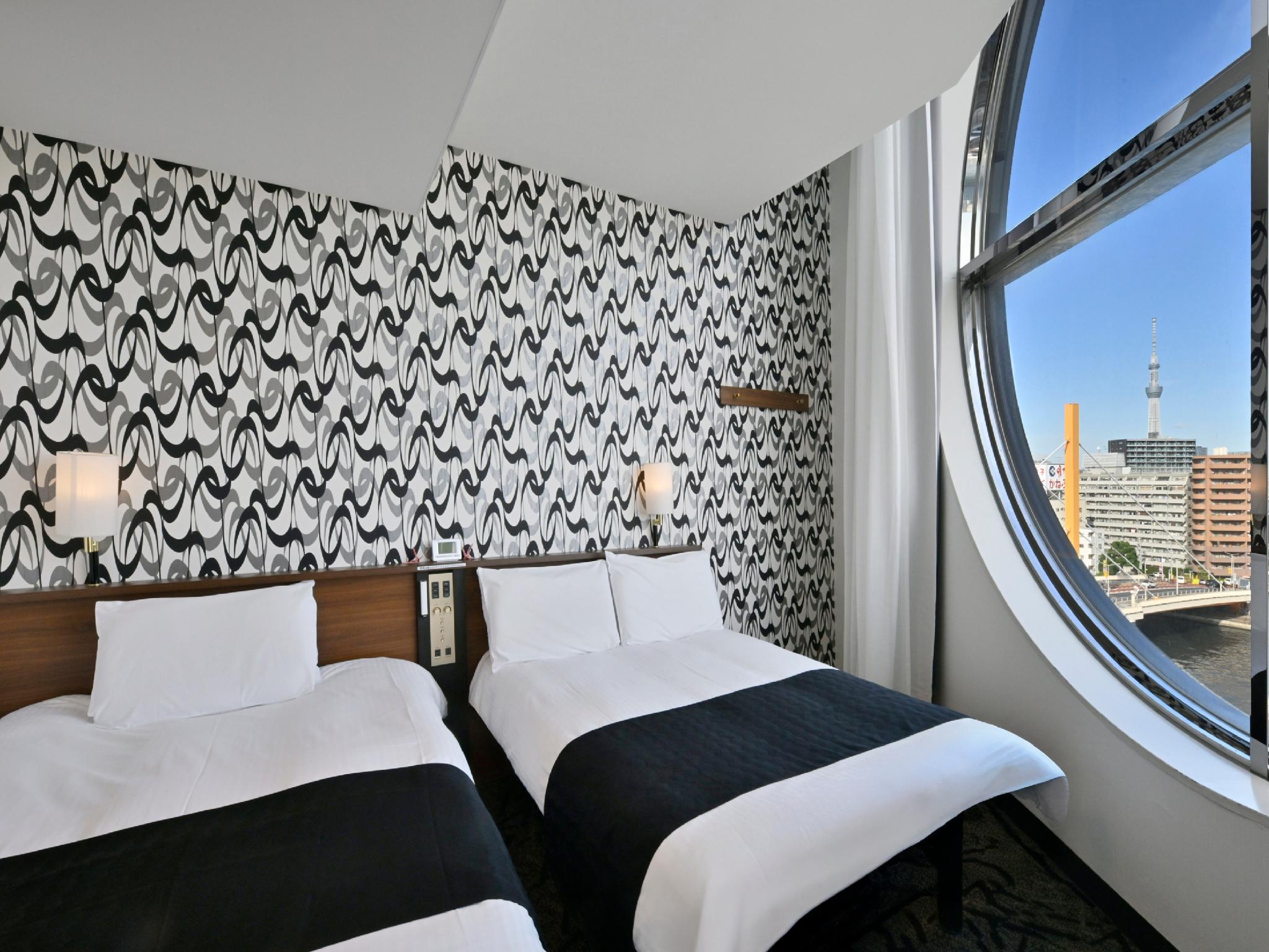 Designer, Twin Beds