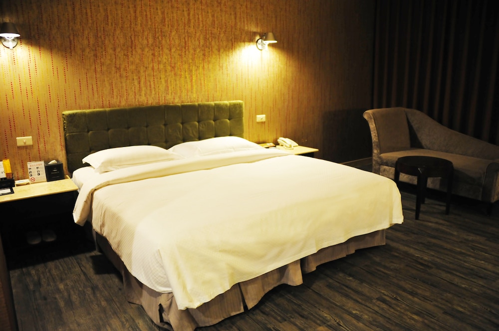 The Riverside Hotel & Motel 14/49