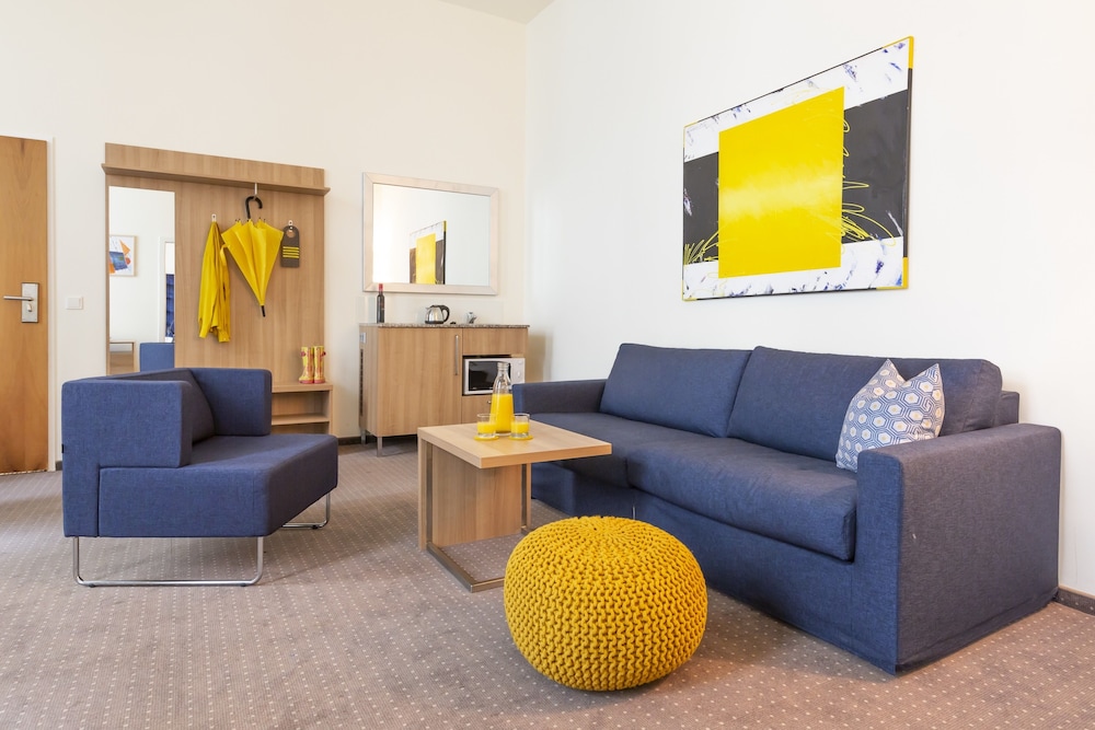 Hilight Suites Hotel 36/49